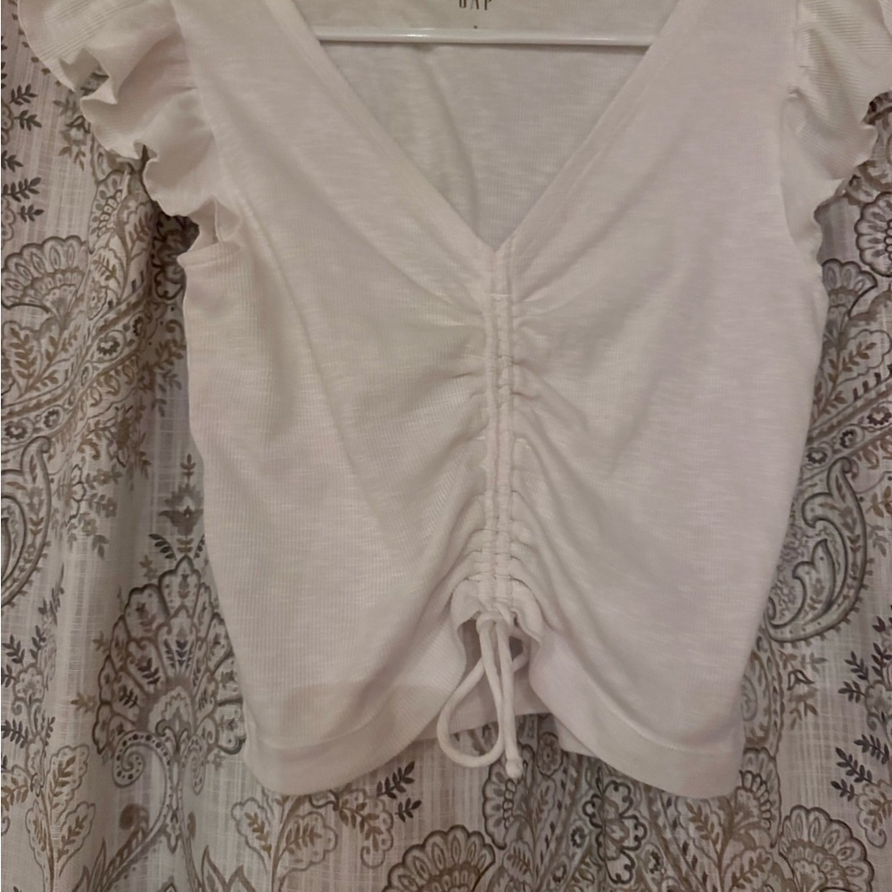 GAP White Ribbed V-Neck Ruched Top with Ruffle Sleeves - Picture 3 of 6